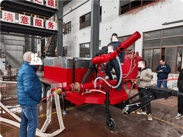 Özel yangın köpüğü monitör treyleri numunesi tamamlandı.